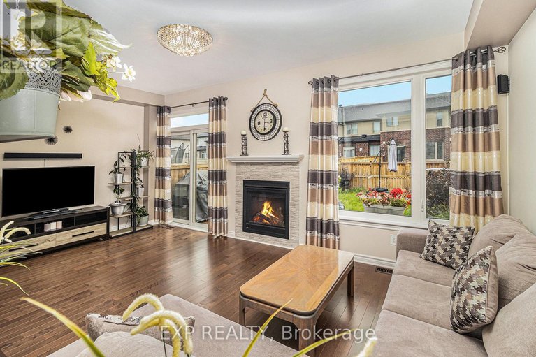 29588179/383-memorial-grove/riverside-southgloucester-glen/ottawa/ontario/K1X0C7_8