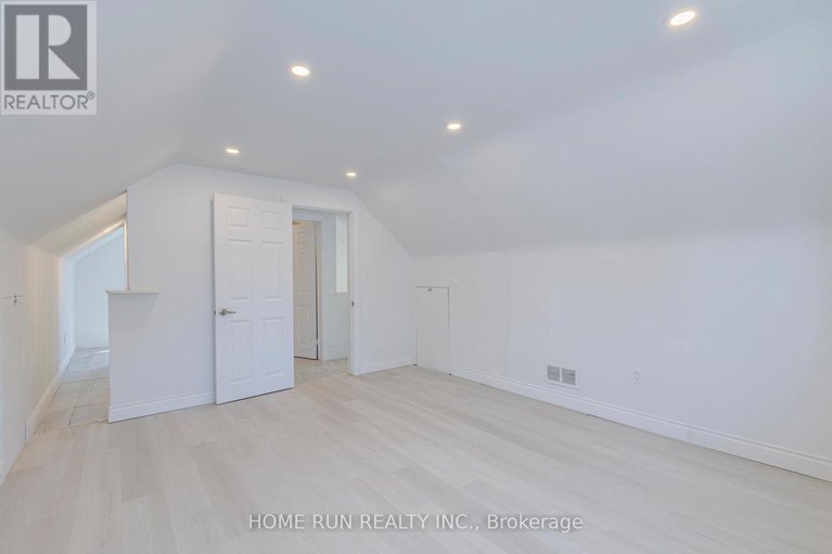 28377088/92-meadowlands-drive/meadowlandscrestview/ottawa/ontario/K2G2R8_32