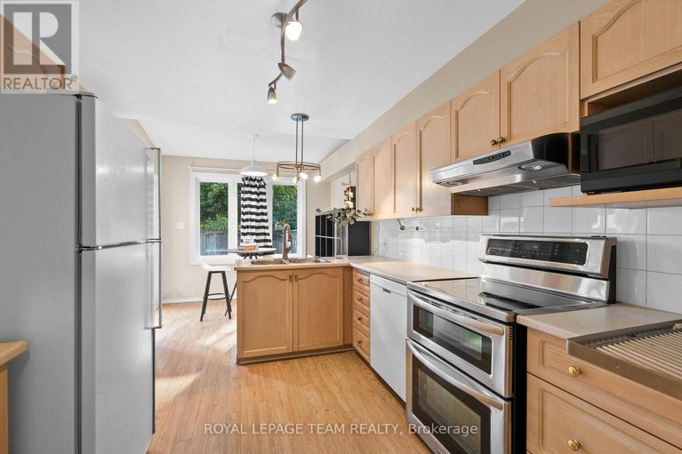 28867147/16-baton-court/katimavik/ottawa/ontario/K2L4C8_8