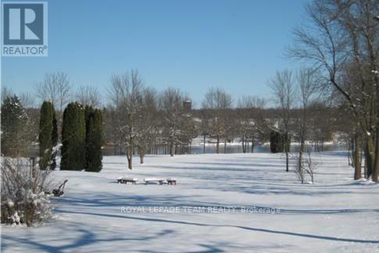 29422751/5965-rideau-valley-drive-n/manotick-south-to-roger-stevens/ottawa/ontario/K4M1B3_3