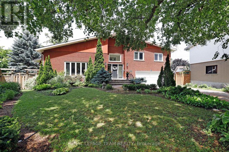 28584600/1939-wembley-avenue/carlingwood/ottawa/ontario/K2A1A8_3