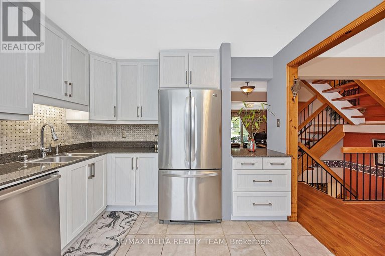 29107738/427-mockingbird-drive/chatelaine-village/ottawa/ontario/K1E2A8_17