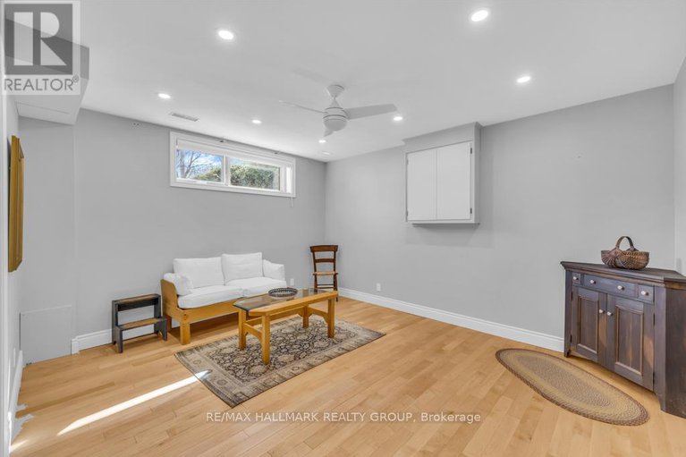 29420428/655-mansfield-avenue/laurentianview/ottawa/ontario/K2A2T5_23