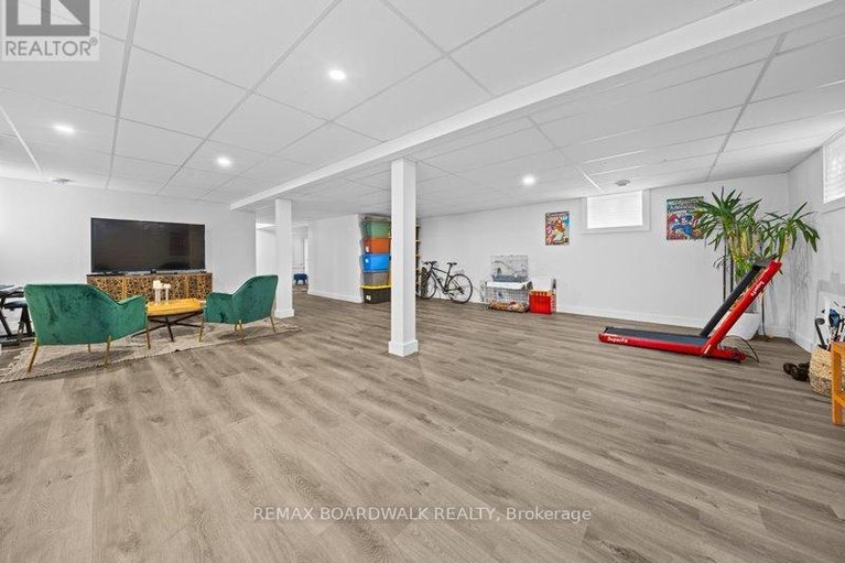 29519849/2462-dunning-road/cumberland-west/ottawa/ontario/K0A3E0_31