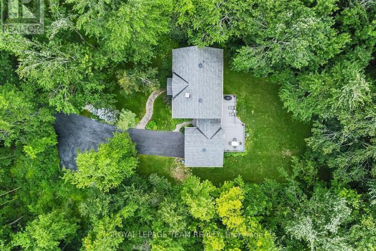 28339278/5517-cedar-drive/manotick-east-to-manotick-station/ottawa/ontario/K4M1B4_49