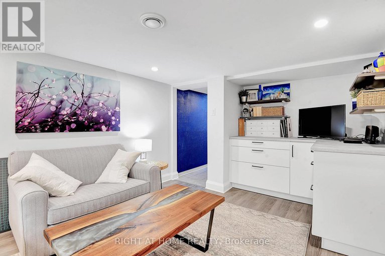 28233635/55-aylen-avenue/woodroffe/ottawa/ontario/K2A3P8_26
