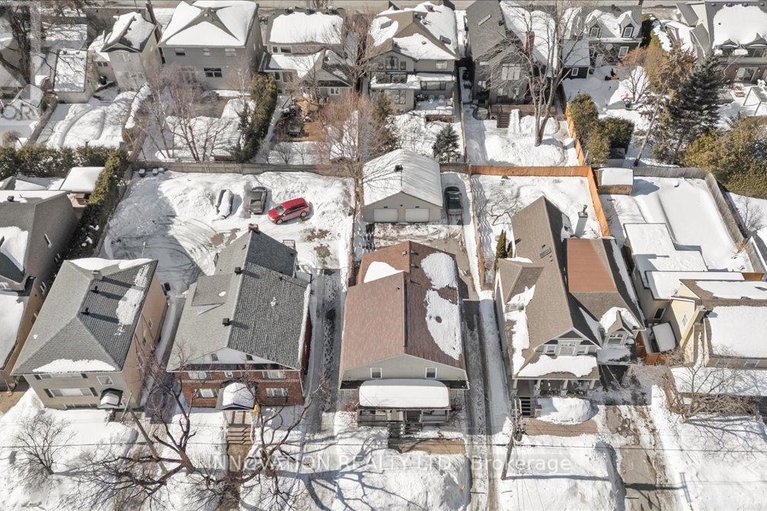 29473998/574-cole-avenue/mckellarhighland/ottawa/ontario/K2A2B5_32