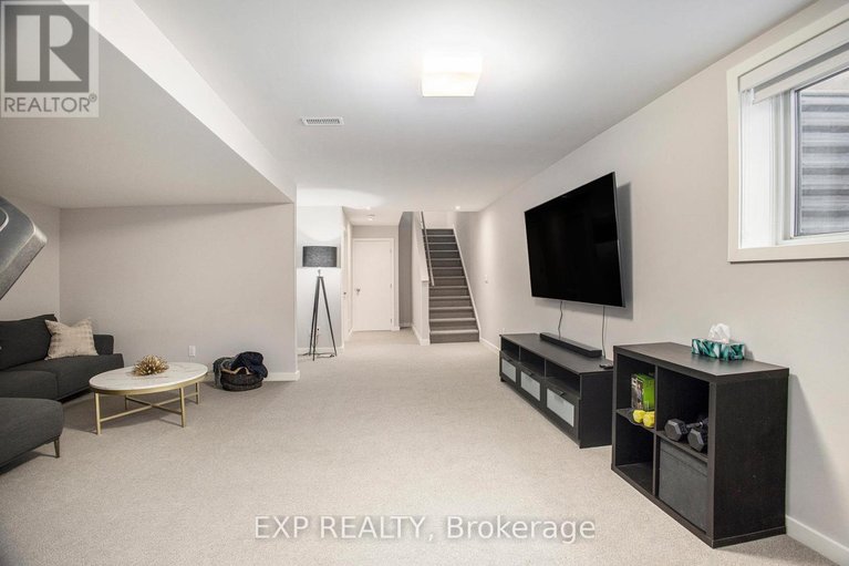 29526070/1022-lunar-glow-crescent/riverside-southgloucester-glen/ottawa/ontario/K4M0J9_23