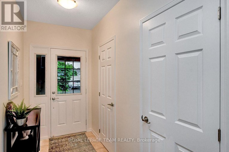 28608352/109-goldwood-private/stonebridge/ottawa/ontario/K2J0P4_3