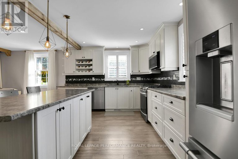 29118875/5583-manotick-main-street/manotick-village-manotick-estates/ottawa/ontario/K4M1A9_12