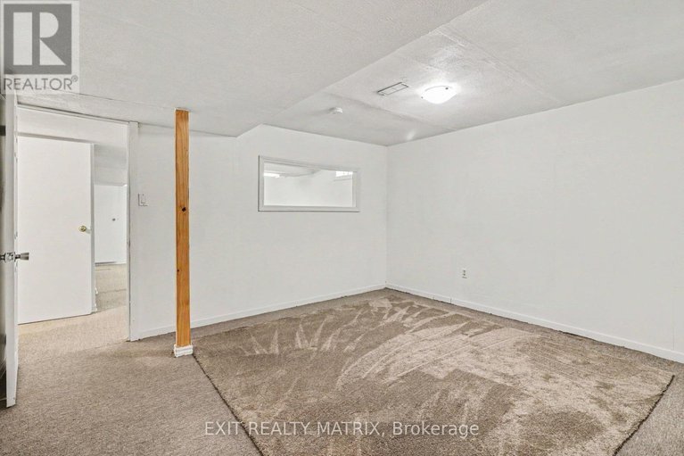 29641183/2829-gothwood-place/sawmill-creektimbermill/ottawa/ontario/K1T2V4_24