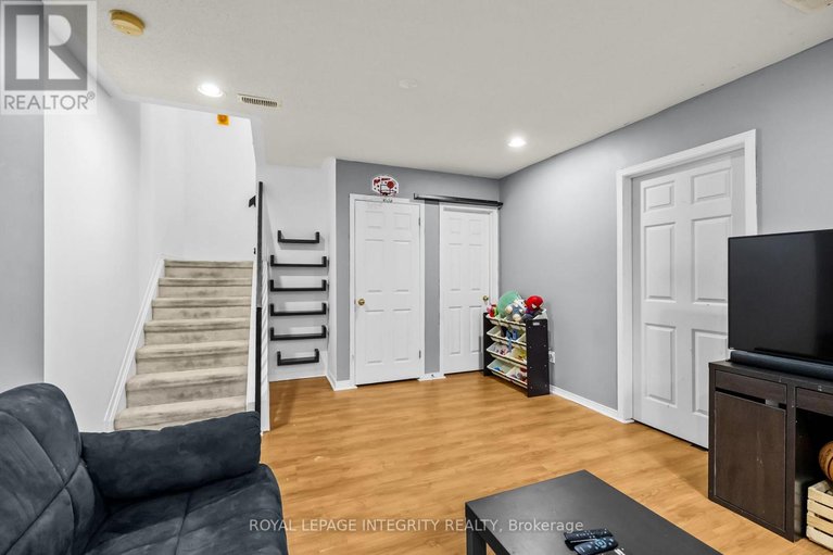 29613819/6383-sablewood-place/chapel-hill/ottawa/ontario/K1C7M3_27