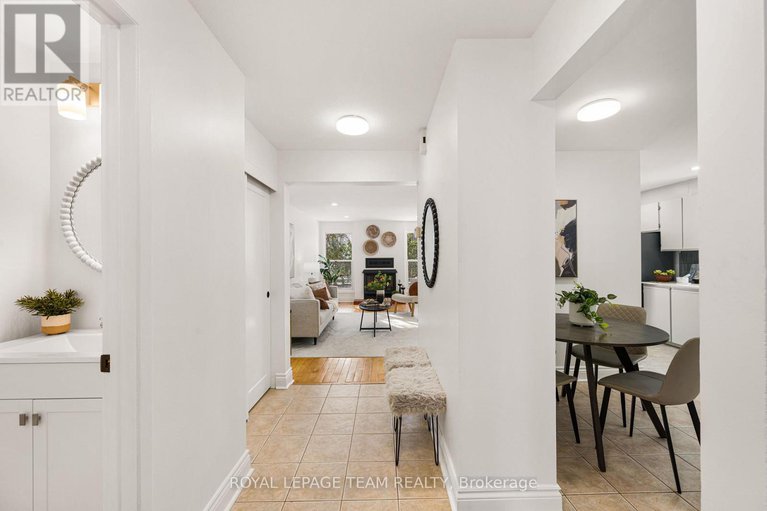 29367437/8-homestead-street/borden-farmstewart-farmcarleton-heightsparkwood-hills/ottawa/ontario/K2E7N8_4