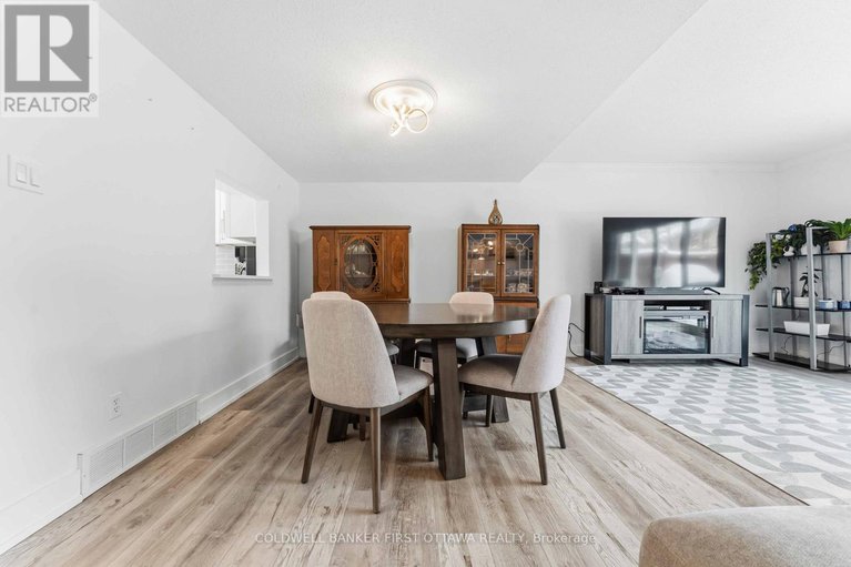 29323417/33-monterey-drive/leslie-park/ottawa/ontario/K2H7A9_8