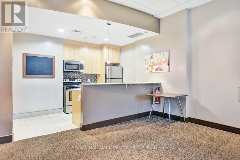 28923008/1101-90-landry-street/vanier/ottawa/ontario/K1L0A9_32