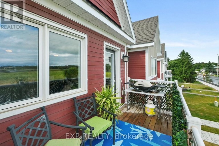 28611838/6323-perth-street/btwn-franktown-rd-fallowfield-rd/ottawa/ontario/K0A2Z0_40