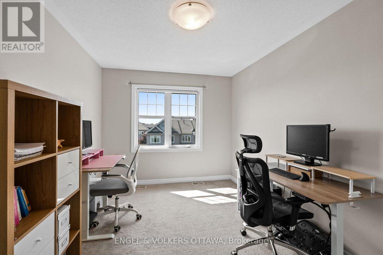 28498839/618-lauraleaf-crescent/half-moon-bay/ottawa/ontario/K2J6G9_24