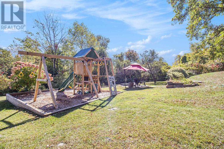 28952555/164-brittany-street/drummond-n-elmsley-drummond-twp/drummondnorth-elmsley/ontario/K7C4K9_29