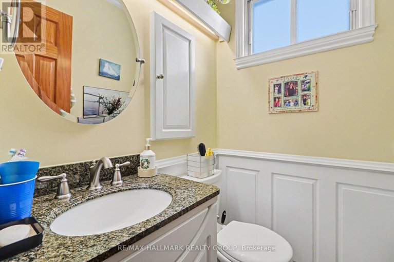 29352871/232-kennedy-lane-w/bilberry-creekqueenswood-heights/ottawa/ontario/K1E1G7_12