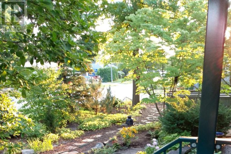 29392390/702-dovercourt-avenue/laurentianview/ottawa/ontario/K2A0W7_30