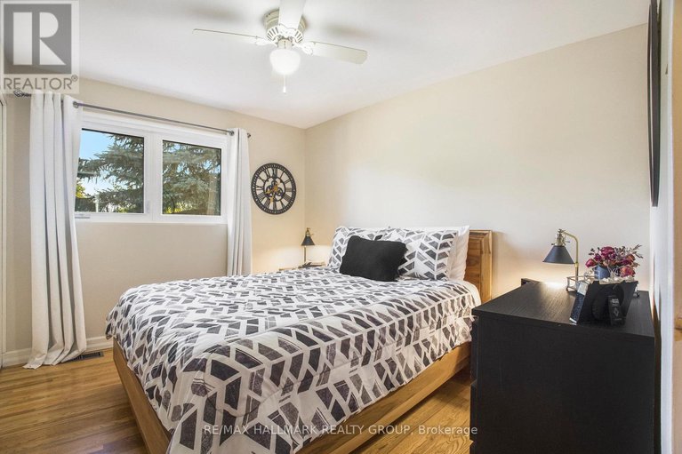 28913278/2346-ryder-street/urbandale-acres/ottawa/ontario/K1H6X6_17