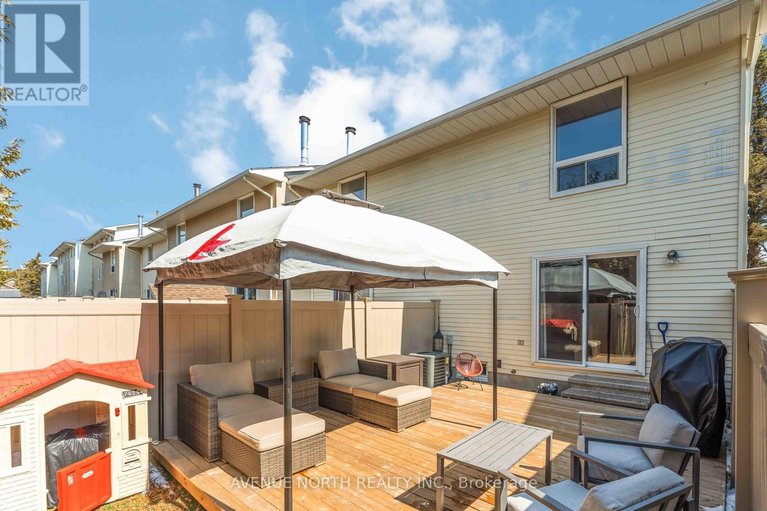 29608047/1964-garden-park-lane/blackburn-hamlet-south/ottawa/ontario/K1B5B2_30