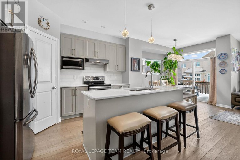 29372615/829-miikana-road/blossom-parkkemp-parkfindlay-creek/ottawa/ontario/K1X0G5_8