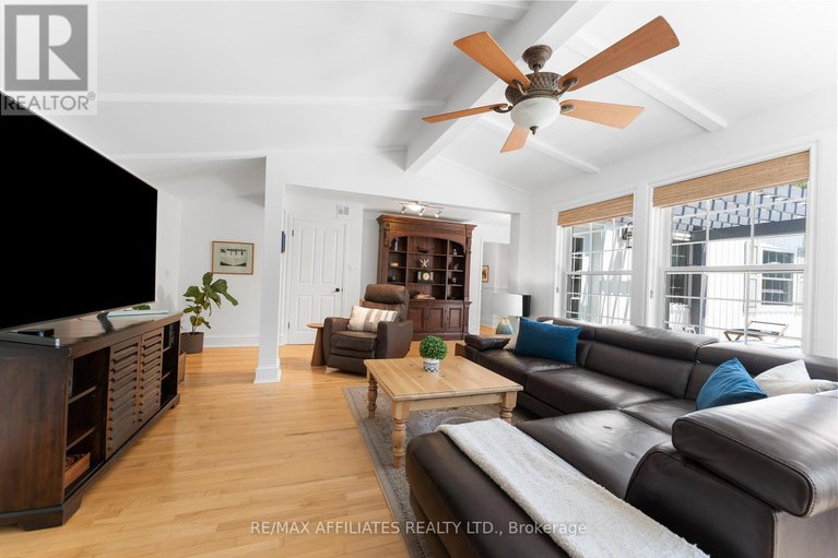 28529671/190-poole-street/mcnabbraeside-twps/mcnabbraeside/ontario/K7S1J2_22
