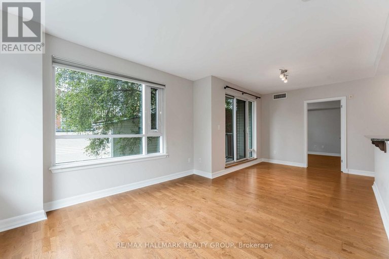 29569925/204-200-besserer-street/sandy-hill/ottawa/ontario/K1N0A7_18