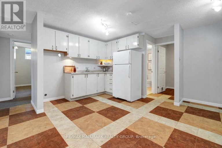28869609/6957-notre-dame-street/chateauneuf/ottawa/ontario/K1C1H8_29