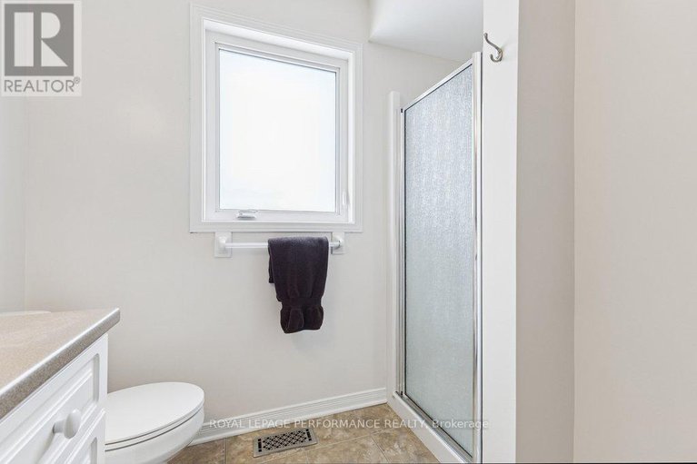 29402071/303-bryarton-street/chapel-hill/ottawa/ontario/K1C7R5_22