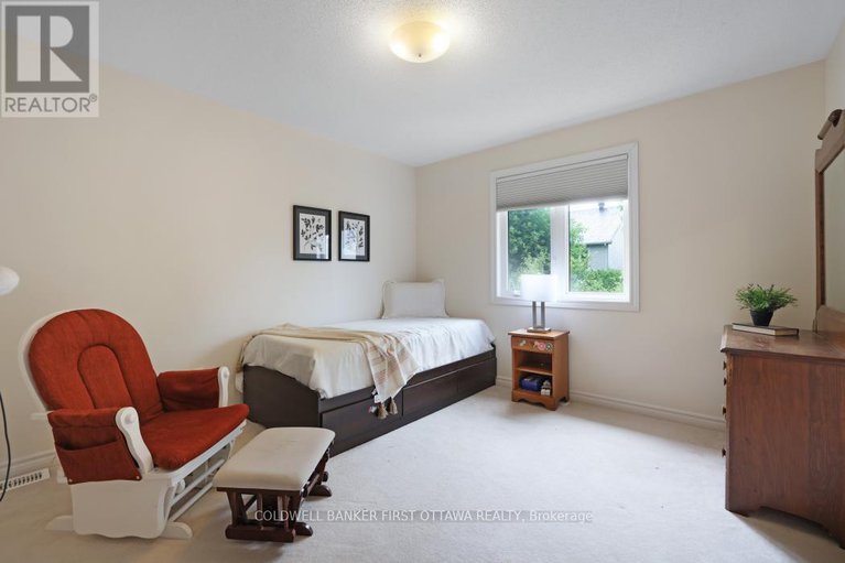 28505247/69-friendly-crescent/stittsville-south/ottawa/ontario/K2S2B6_23