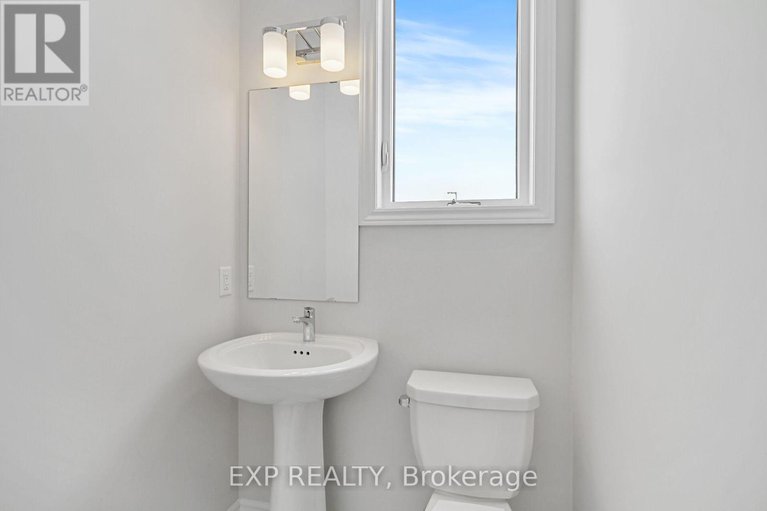 29159785/1926-hawker-private/huntley-ward-south-east/ottawa/ontario/K0A1L0_3