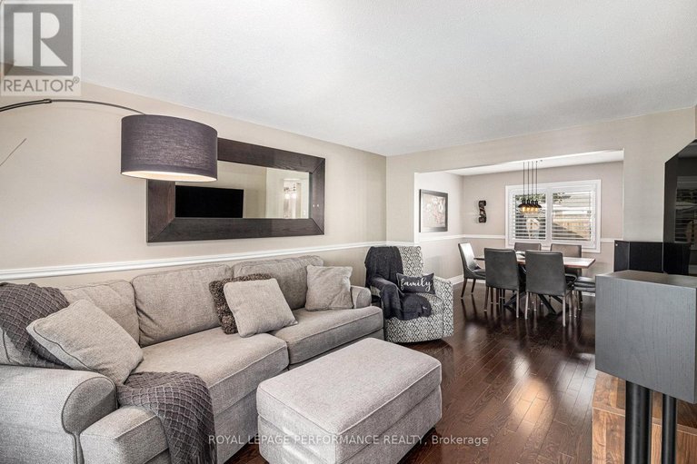 29629038/653-thicket-way/fallingbrookgardenway-south/ottawa/ontario/K4A3A7_10