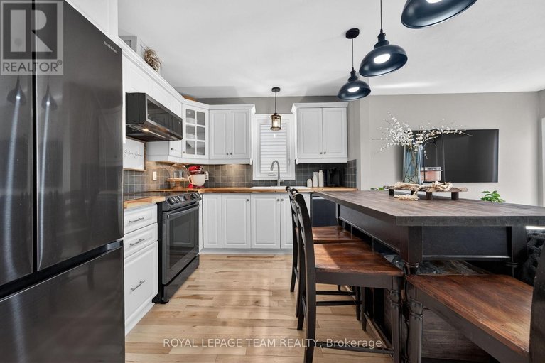 29629629/151-equestrian-drive/bridlewood/ottawa/ontario/K2M2C1_17