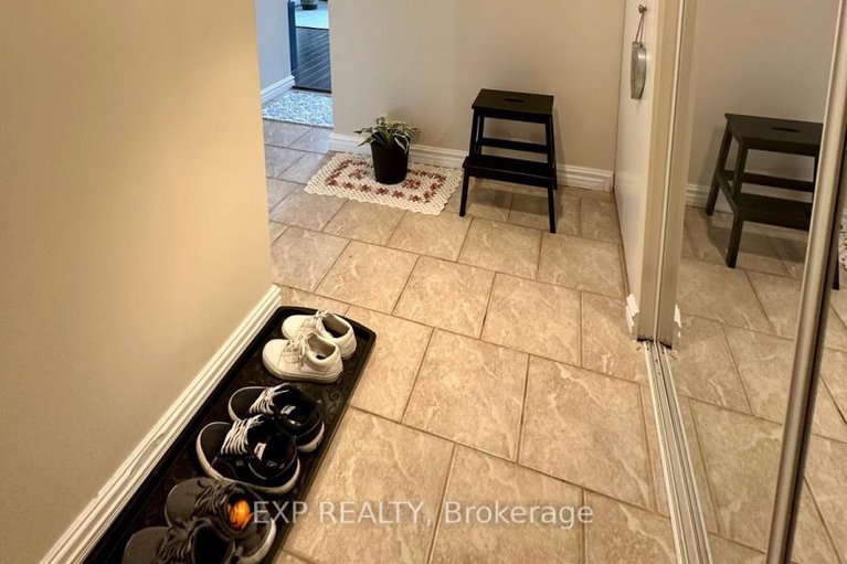 28501130/909-158a-mcarthur-avenue/vanier/ottawa/ontario/K1L7E7_4