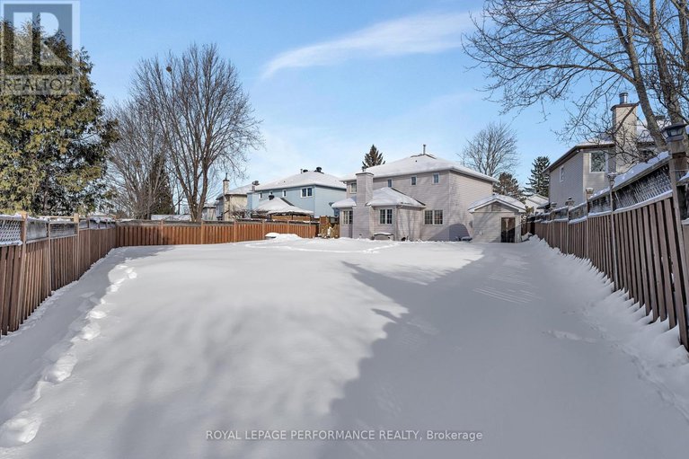 29340777/1764-tache-way/fallingbrookpineridge/ottawa/ontario/K4A2S6_3