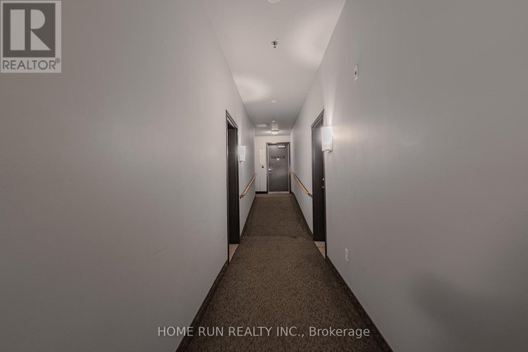 28801243/210-429-kent-street/ottawa-centre/ottawa/ontario/K2P1B5_32