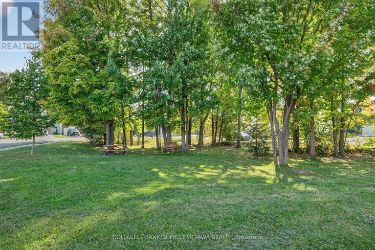 29325889/273-kinglet-way/chatelaine-village/ottawa/ontario/K1E2T9_40