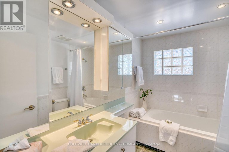 29327357/1947-conrad-avenue/urbandale-acres/ottawa/ontario/K1H6V7_23