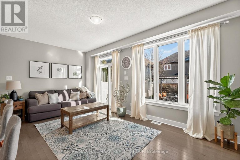 29151475/332-gracewood-crescent/blossom-parkkemp-parkfindlay-creek/ottawa/ontario/K1T0J7_26