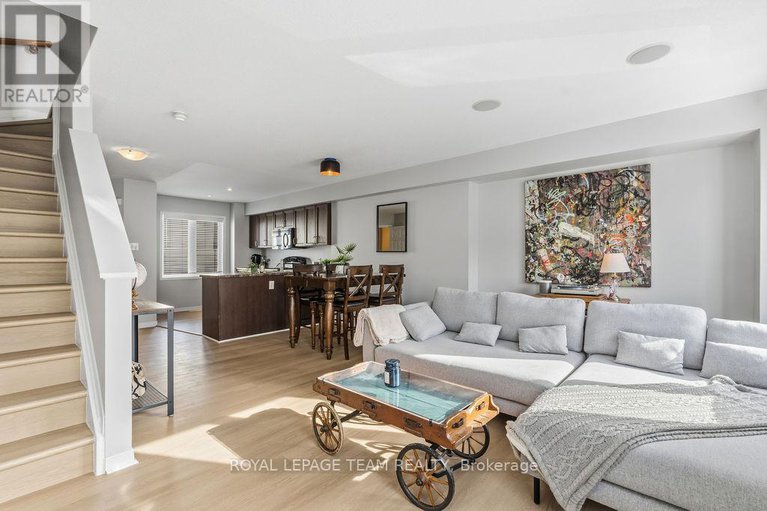 29379496/402-sadar-private/cedargrovefraserdale/ottawa/ontario/K2J3T3_15