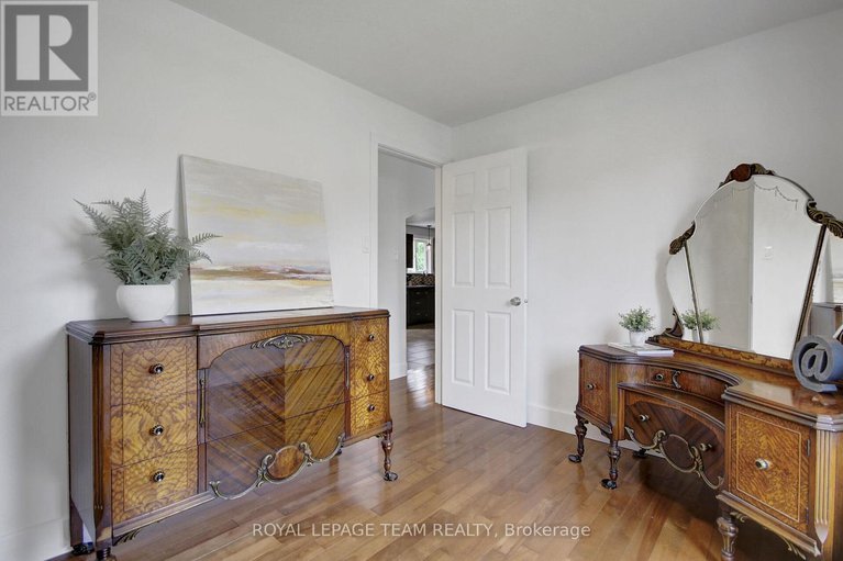 28527539/18-dowdall-crescent/fringewood/ottawa/ontario/K2S1T9_25