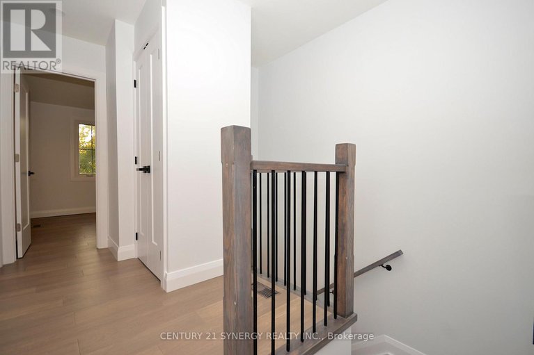 29094498/26-660-hochelaga-street/carson-meadows/ottawa/ontario/K1K2E9_29