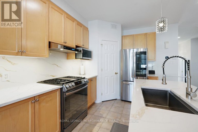 28739050/4271-kelly-farm-drive/blossom-parkkemp-parkfindlay-creek/ottawa/ontario/K1T0A6_13
