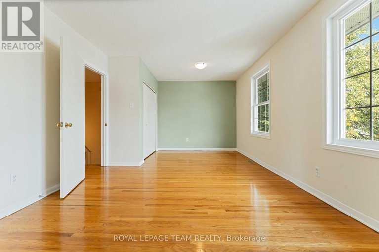 28889686/2664-draper-avenue/redwood-park/ottawa/ontario/K2H6Z9_17