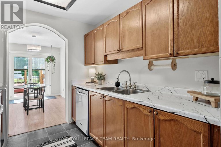 28651706/41-peterson-place/katimavik/ottawa/ontario/K2L4A8_15