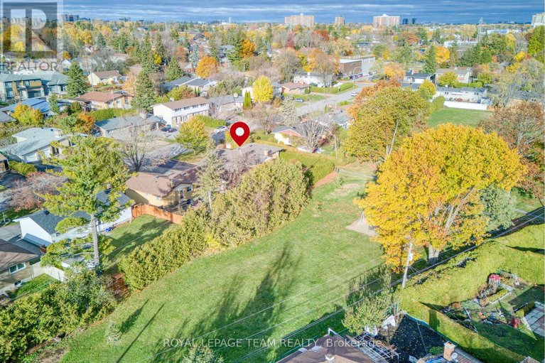 29083741/12-oakview-avenue/meadowlandscrestview/ottawa/ontario/K2G3A1_39