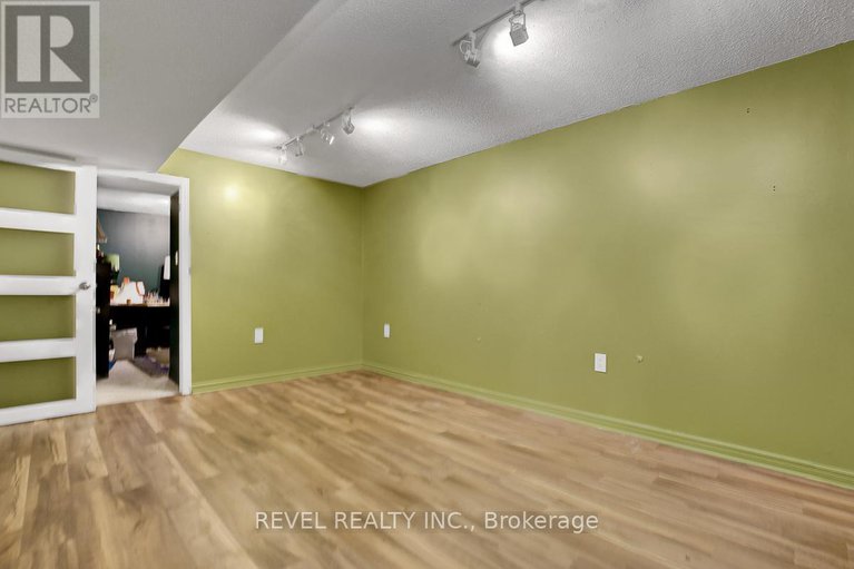 29181079/1752-kilborn-avenue/urbandale-acres/ottawa/ontario/K1H6N2_26