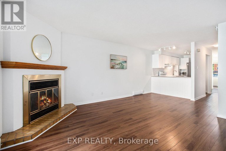 28822296/6603a-6603-bilberry-drive/convent-glen-north/ottawa/ontario/K1C4N5_6